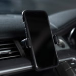 EFM 15W Wireless Car Vent Mount Charger - Graphite - Image 5